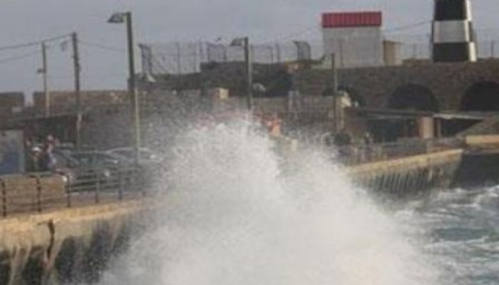 إغلاق بوغازي الإسكندرية والدخيلة أمام حركة الملاحة لسوء الأحوال الجوية