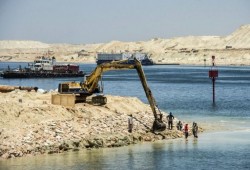 الإمارات تستحوذ على مشروعات قناة السويس