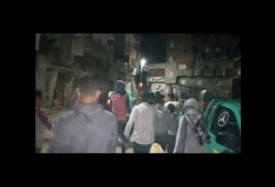 شباب ضد الانقلاب بحوش عيسي يرفعون شعار "حيوا الرئيس واسقطوا الخائن"