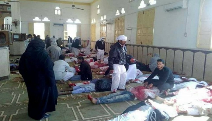 في أول حادث من نوعه: 184 ضحية بتفجير مسجد اثناء صلاة الجمعة بسيناء