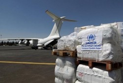 هبوط أول طائرة إغاثية بمطار صنعاء منذ تشديد الحصار