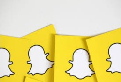 سناب شات تسمح للشركات بشراء القصص الترويجية