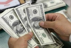 أسعار الدولار والذهب صباح الأحد