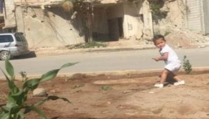 53 قتيلا مدنيا بينهم 21 طفلا في حصيلة جديدة للقصف الروسي شرق سوريا