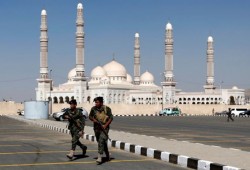 أكثر من 17 قتيلا في اشتباكات بين الحوثيين وصالح بصنعاء