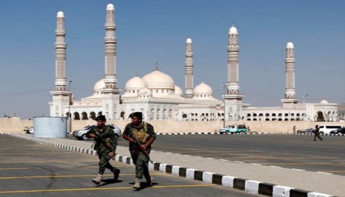 أكثر من 17 قتيلا في اشتباكات بين الحوثيين وصالح بصنعاء