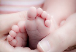 أول ولادة لامرأة خضعت لعملية زرع رحم في الولايات المتحدة