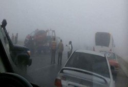 اصطدام أكثر من 11 سيارة على الطريق الصحراوي