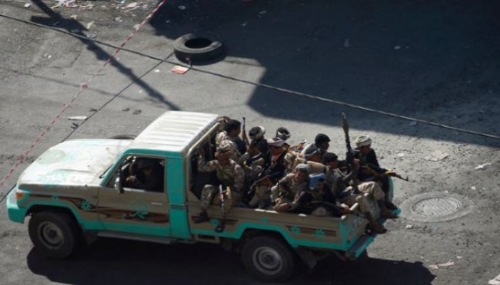 تصاعد الاشتباكات بين الحوثي وصالح.. والتحالف يقصف صنعاء