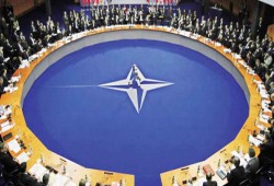 جاويش أوغلو وستولتنبرغ يبحثان فضيحة مناورات الناتو في النرويج