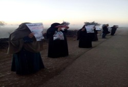 تحت شعار القدس خط أحمر ثوار فاقوس بالشرقية ينظمون سلاسل بشرية