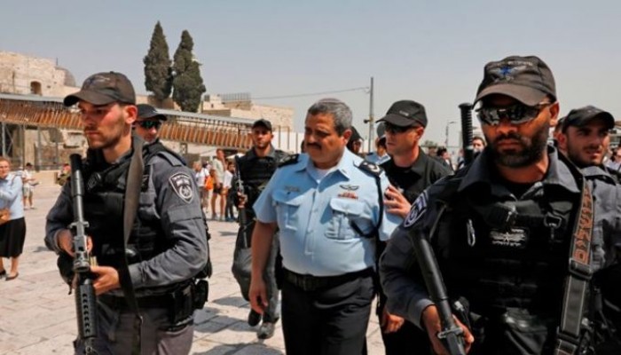 عشرات المستوطنين يقتحمون الأقصى بحماية شرطة الاحتلال