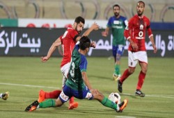 المقاصة يلحق الهزيمة الأولى بالأهلي.. ويمنعه من الصدارة