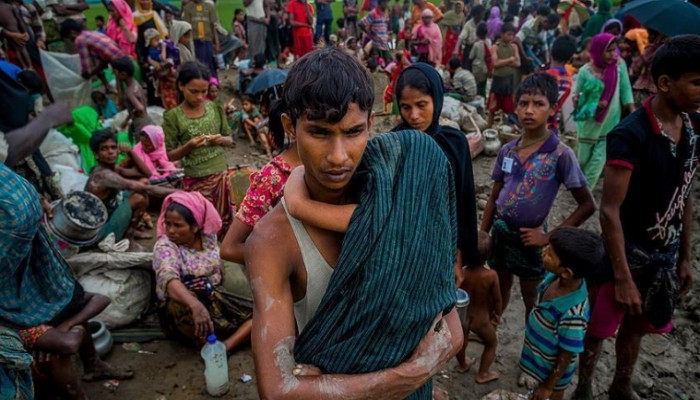 ميانمار تعتقل صحفيين بتهمة حيازة وثائق سرية تتعلق بأزمة الروهنغيا