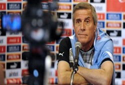 مدرب أوروجواي: أتعجب ممن يقول منتخب مصر سهل