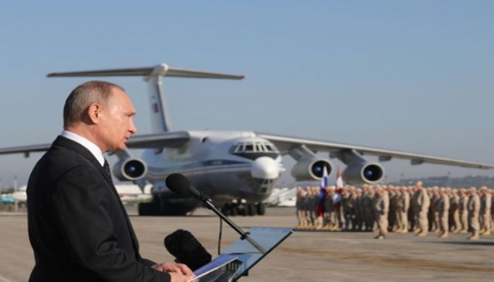 إيكونوميست: ما هي دلالات زيارة بوتين لسوريا وازدرائه للأسد