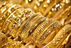 أسعار العملات العربية والأجنبية والذهب في أسواق اليوم الأحد