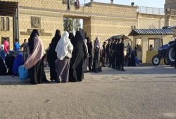 قرار عسكرى يمنع أهالى معتقلي هزلية 64 عسكرية من الاطمئنان على ذويهم