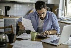 دراسة: 40% من أصحاب الدرجات الجامعية يعملون بأماكن لا تحتاج "شهادات"
