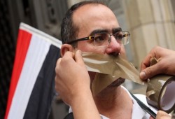 مرصد حقوقي يدين تصاعد الحملة القمعية ضد الصحفيين بمصر
