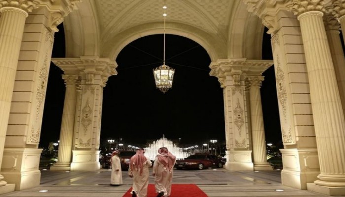 الكشف عن خروج محتجزين جدد من نزلاء "الريتز" بعد تسويات