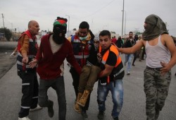 الفلسطينييون يواجهون قرار ترامب بـ"المقاومة الشعبية"