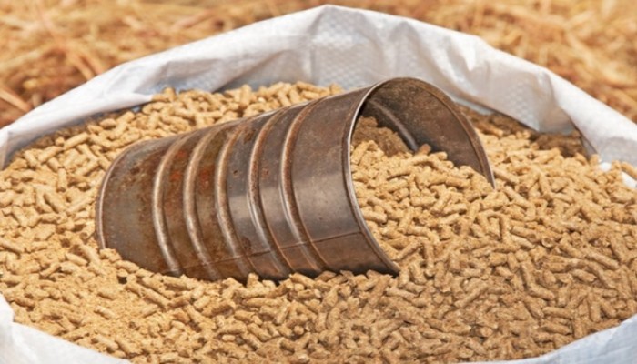 الانقلاب يواصل الضغط على الفلاحين ويرفع أسعار مكونات الأعلاف