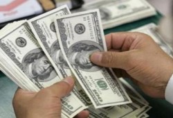 أسعار الدولار والعملات والذهب الثلاثاء