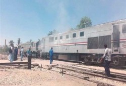 توقف حركة قطارات أسوان عقب اصطدام أحدها بتوك توك