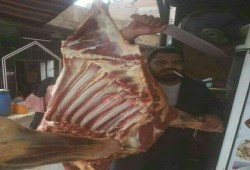 الكيلو بـ 75 وليمون الشوربة هدية.. جزار بالبحيرة يحطم الأسعار