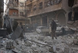 20 قتيلا و60 جريحا في انفجار بإدلب السورية