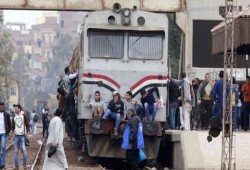 مصر ترفع سعر تذكرة القطارات.. ووزير النقل بحكومة الانقلاب : قرار نهائي
