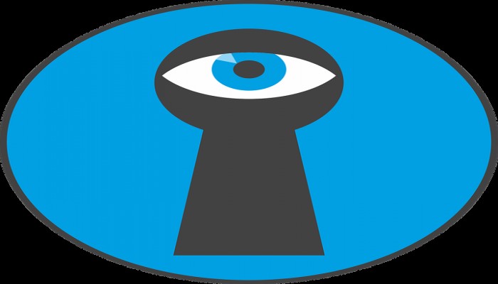 هل تشُك بأن هاتفك الذكي يتنصت عليك دون علمك ؟ .. نعم، أنت على حق!