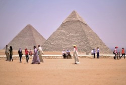 “كله راح”..هل تسمح الإمارات للمصريين بزيارة الأهرامات؟