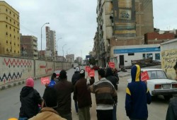 ثوار الزقازيق يواصلون التظاهر فى جمعة “يناير الحرية.. لنا عودة”