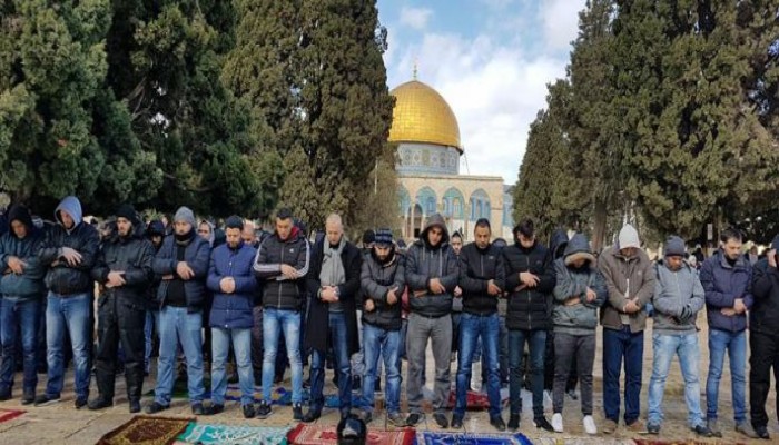20 ألف فلسطيني يؤدون صلاة الجمعة في المسجد الأقصى