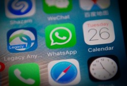 تطبيقات مزيفة تتجسس على بيانات الهواتف الذكية