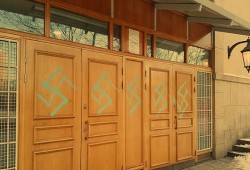 أقدم مساجد العاصمة السويدية يتعرض لاعتداء عنصري