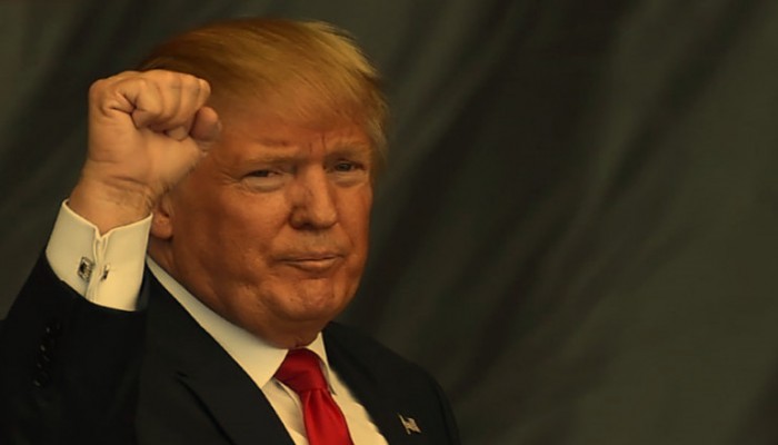 إندبندنت: هل تطيح الدولة العميقة بترامب بسبب روسيا؟