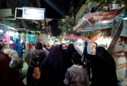 فعالية ليلية لثورة الإسكندرية تهتف "يسقط يسقط حكم العسكر"