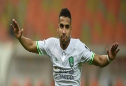 في أول مشاركة.. مؤمن زكريا يبدع ويسجل هدفين "+90" للأهلي السعودي