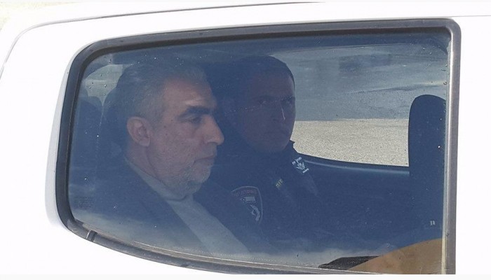 الاحتلال يعتقل الشيخ كمال الخطيب من منزله