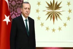 أردوغان يعزي ذوي بطلين تركيين استشهدا بعملية "غصن الزيتون"