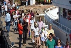 تسمم نزلاء الفنادق عرض مستمر.. إصابة 31 مواطنا بإعياء في فندق عائم