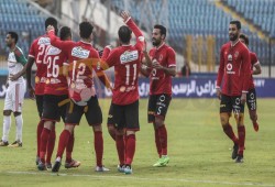 الأهلي يبتعد بالصدارة بعد فوزه على الرجاء بثلاثية