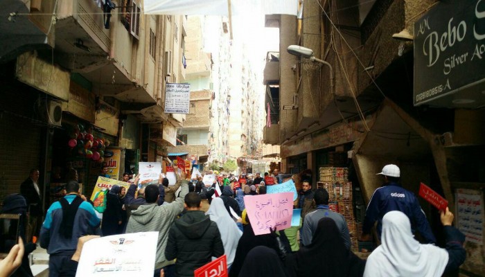 رغم سوء الأحوال الجوية والمطر.. مسيرة لثوار فيصل بالجيزة تحت شعار "يناير الحرية..لنا عودة"