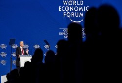 صيحات استهجان بوجه ترامب في "دافوس" بعد وصفه للإعلام بـ"قلّة الحياء"