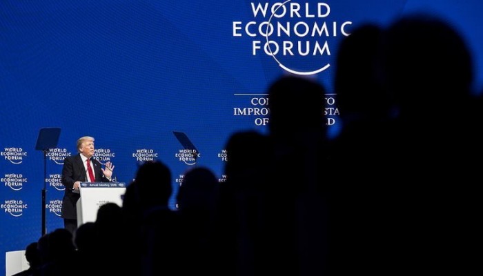 صيحات استهجان بوجه ترامب في "دافوس" بعد وصفه للإعلام بـ"قلّة الحياء"