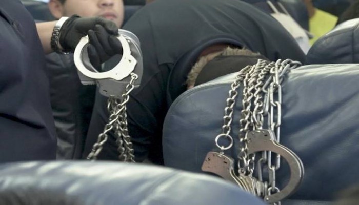 السلطات الأمريكية ترحّل عشرات المهاجرين بشكل سري