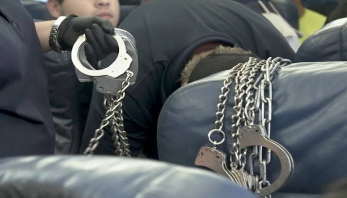 السلطات الأمريكية ترحّل عشرات المهاجرين بشكل سري
